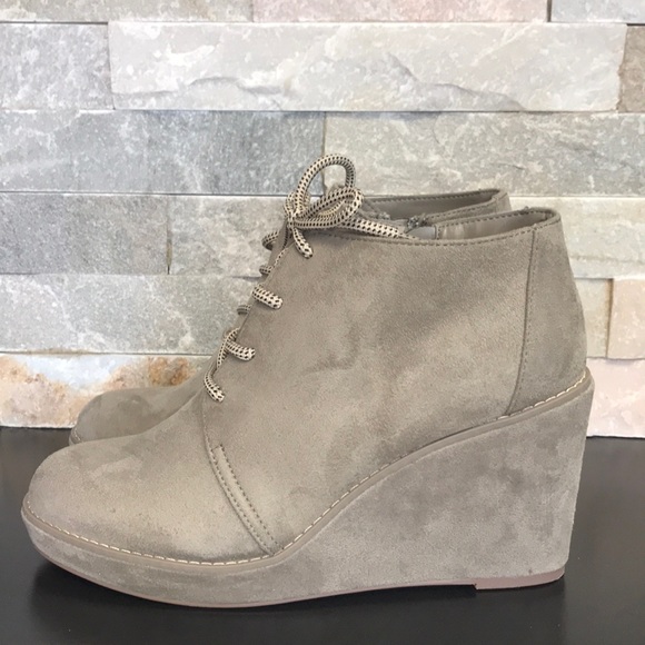 🎁  Carlos by Carlos Santana Wills Lace Up Wedge - Picture 2 of 8